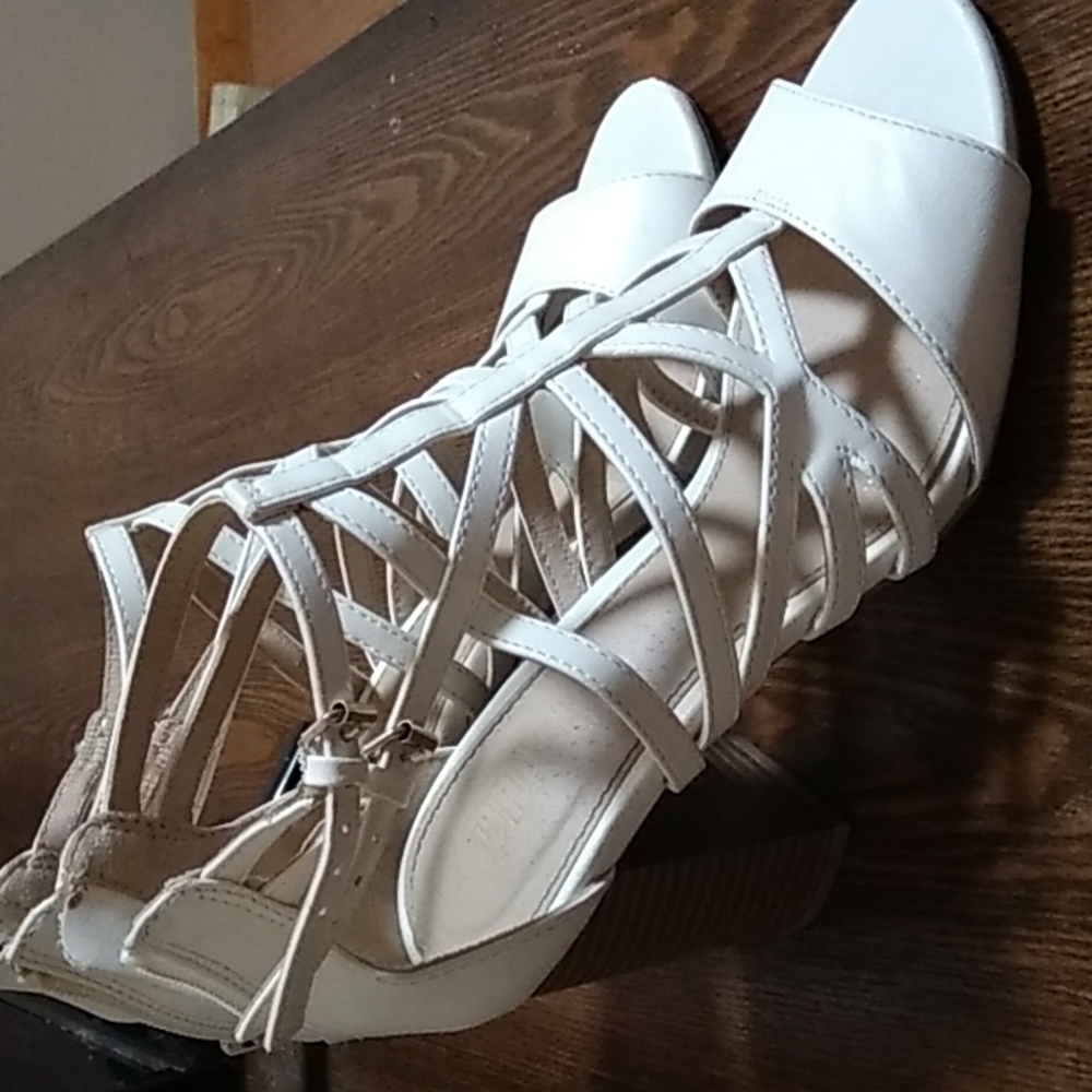 Heels - Picture 2 of 4